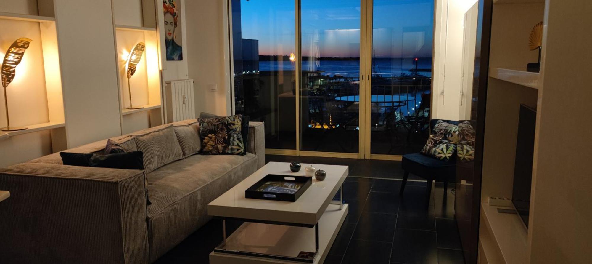 O Festival Palace, Terrace With Panoramic Sea View คานส์ ภายนอก รูปภาพ