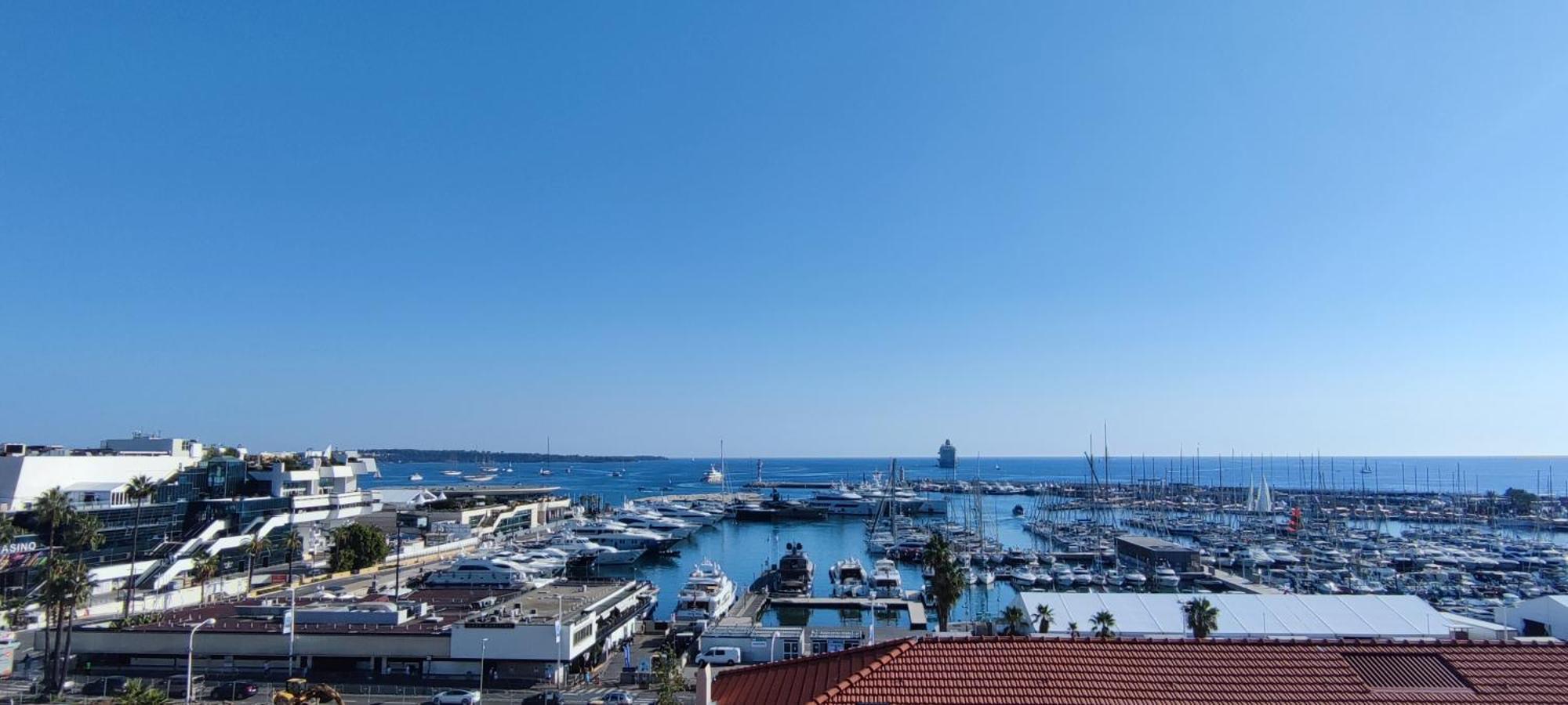 O Festival Palace, Terrace With Panoramic Sea View คานส์ ภายนอก รูปภาพ