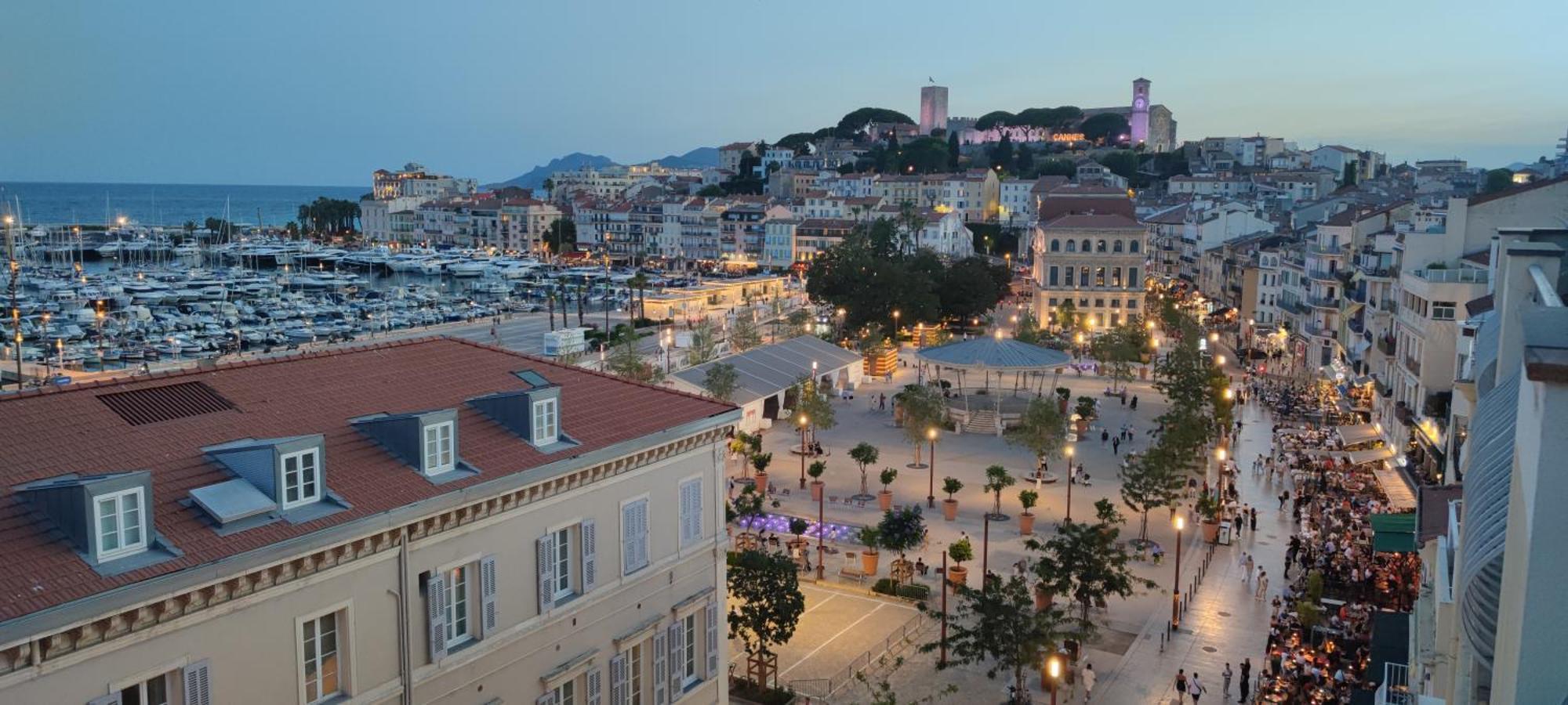 O Festival Palace, Terrace With Panoramic Sea View คานส์ ภายนอก รูปภาพ