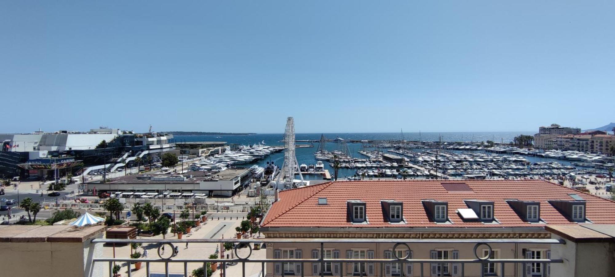 O Festival Palace, Terrace With Panoramic Sea View คานส์ ภายนอก รูปภาพ